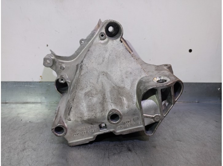 Recambio de soporte motor para volkswagen t-cross 1.0 tsi referencia OEM IAM 05C199207  
