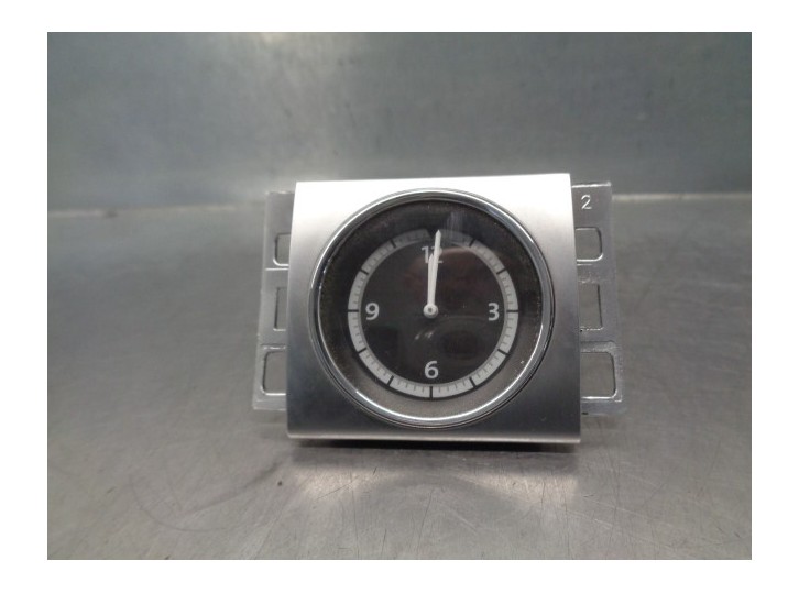 Replacement clock for Volkswagen CC (358) TDI OEM IAM reference 3C8919204A 