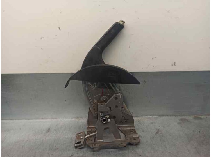 Replacement handbrake lever for Nissan Qashqai+2 (JJ10) 1.5 dCi Turbodiesel CAT OEM IAM reference 811319443 