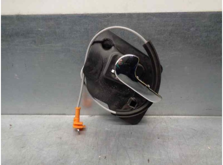 Recambio de maneta interior delantera izquierda para opel meriva a 1.3 16v cdti referencia OEM IAM 13121858 5 PUERTAS