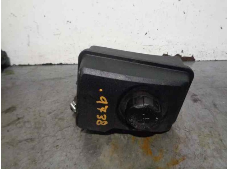 Recambio de deposito servo para volvo xc90 2.5 20v turbo cat referencia OEM IAM 30680304  