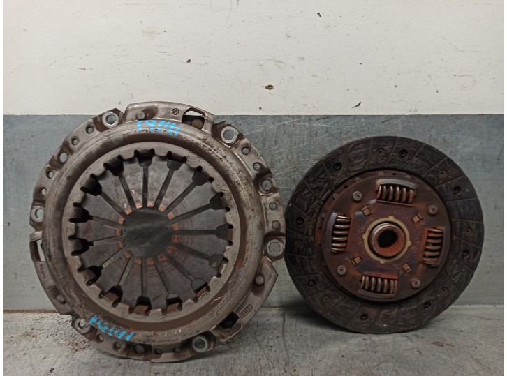 Replacement clutch kit for Kia Picanto 1.1 CAT OEM IAM reference 4130002510 