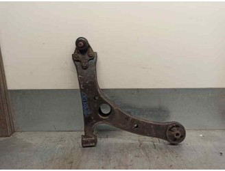 Recambio de brazo suspension inferior delantero derecho para toyota avensis berlina (t25) 2.0 16v cat referencia OEM IAM 9011914