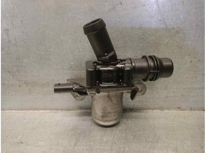 Recambio de bomba agua para volvo xc60 referencia OEM IAM 32222660  