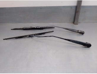 Replacement front right wiper arm for Jeep Grand Cherokee (ZJ)/(Z) 2.5 turbodiesel OEM IAM reference 55154983AB 