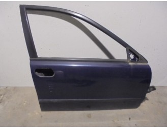 Replacement right front door for Volvo S40 sedan 1.9 diesel cat OEM IAM reference 30632667 BLUE 4 DOORS