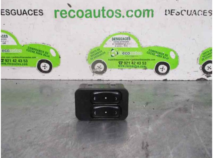 Recambio de mando elevalunas delantero izquierdo para opel zafira a 2.0 dti referencia OEM IAM 90561088 13163201 