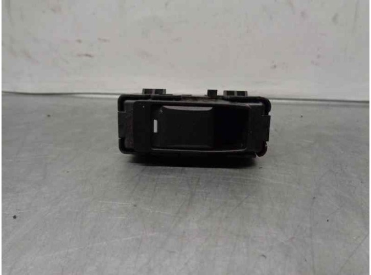 Recambio de mando elevalunas trasero derecho para chrysler sebring berlina 2.0 crd cat referencia OEM IAM 04602787AA 