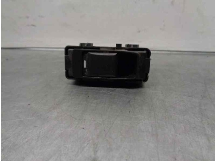 Recambio de mando elevalunas trasero izquierdo para chrysler sebring berlina 2.0 crd cat referencia OEM IAM 04602787AA  
