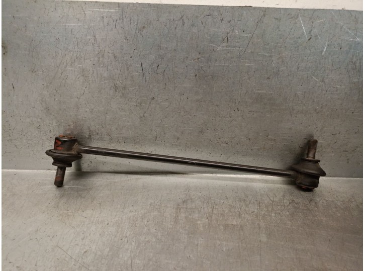 Replacement front right stabilizer link for Mazda CX-5 2.2 turbodiesel cat OEM IAM reference KD3534170 KD3534170 