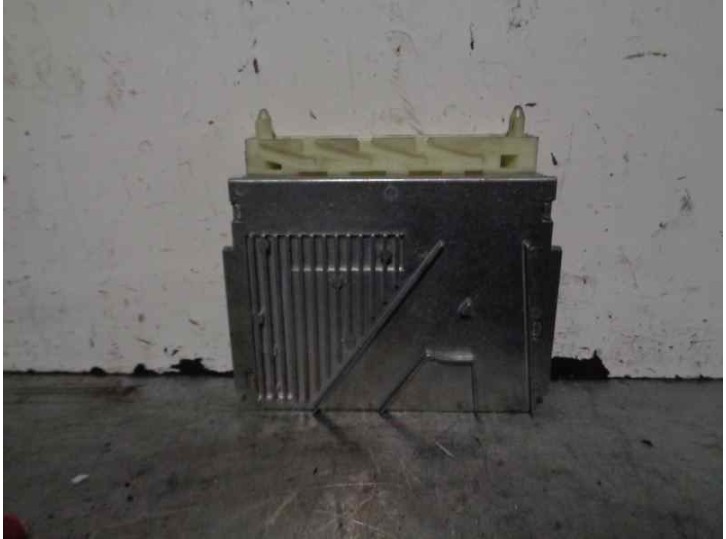 Recambio de centralita cambio automatico para volvo xc90 2.5 20v turbo cat referencia OEM IAM P30735493 1T01001C00 TEMIC