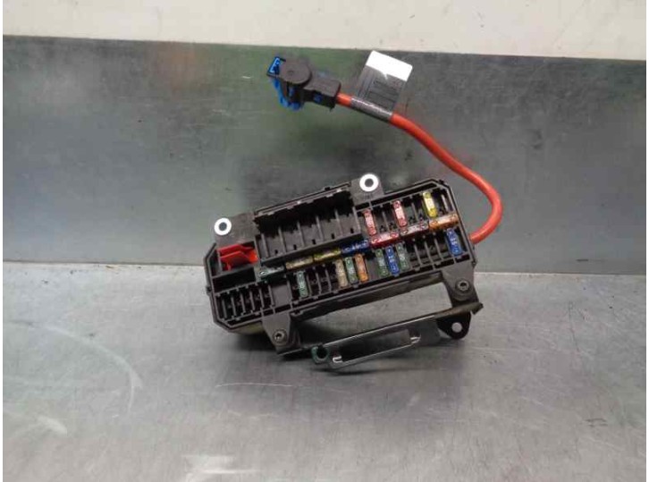 Recambio de caja reles / fusibles para bmw serie 7 (e65/e66) 3.0 24v cat referencia OEM IAM 61136900583 