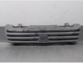 Replacement front grille for Citroën C15 1.8 Diesel (161) OEM IAM reference 9612999177 9612999177 