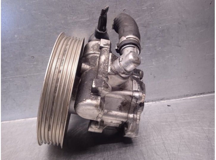 Replacement power steering pump for Audi A6 saloon (4B2) 2.5 V6 24v TDI CAT (AYM) OEM IAM reference 8E0145155 7690955108 ZF