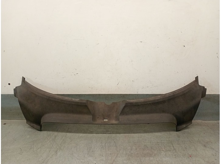 Replacement front moldings for Audi A6 C6 (4F2) 2.7 TDI Quattro OEM IAM reference 4F0807081 4F0807081 