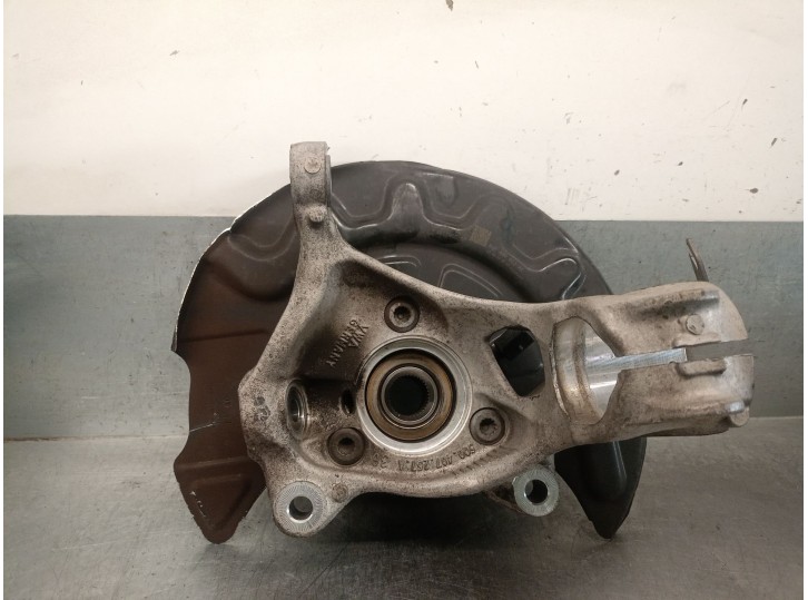 Replacement front left steering knuckle for Seat Tarraco (KN2) 2.0 TSI 4Drive OEM IAM reference 5Q0407257A 5QD407253F 