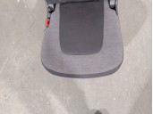 Recambio de asientos trasero izquierdo para citroën c4 grand picasso 1.2 12v e-thp referencia OEM IAM 1610441180 TELA NEGRA Y GR