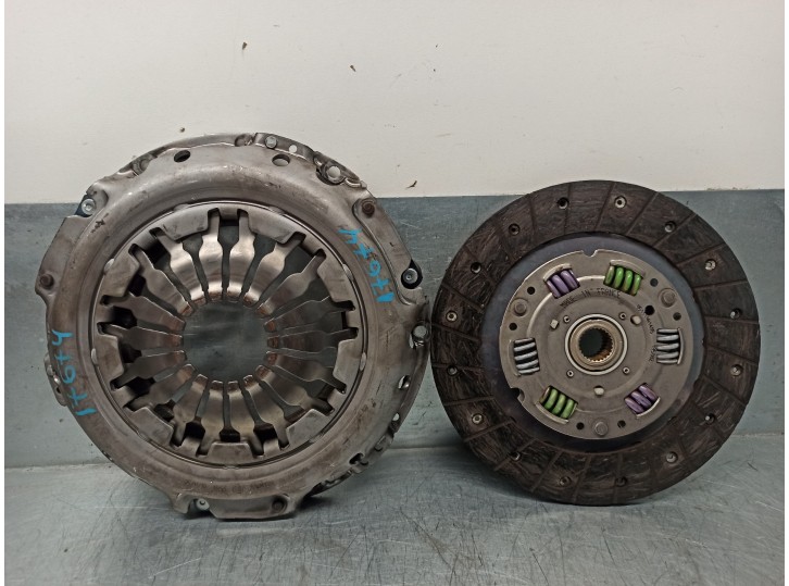 Recambio de kit embrague para renault laguna ii (bg0) 1.6 referencia OEM IAM 8200365627 194752 VALEO