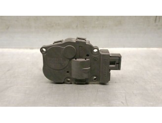 Recambio de motor apertura trampillas climatizador para bmw 1 (f20) 116 d referencia OEM IAM EFB4913  T946104A