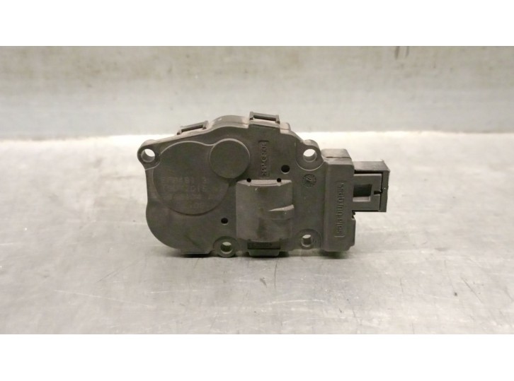 Recambio de motor apertura trampillas climatizador para bmw 1 (f20) 116 d referencia OEM IAM EFB4913  T946104A