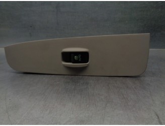 Recambio de mando elevalunas delantero derecho para kia opirus 3.5 v6 cat referencia OEM IAM 