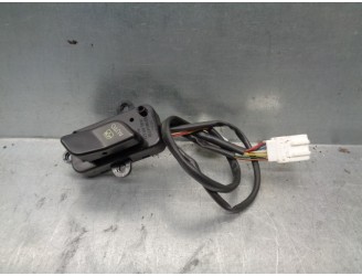 Replacement rear left window lift switch for Kia Opirus 3.5 V6 cat OEM IAM reference 621W04720 
