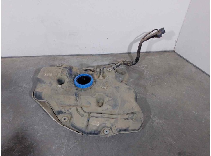Recambio de deposito combustible para toyota auris 1.8 16v (híbrido) referencia OEM IAM 7700102560  CAMPA - SUELO 2