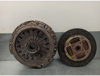 Recambio de kit embrague para citroën c5 berlina 2.0 hdi referencia OEM IAM 2052F1 704334 VALEO