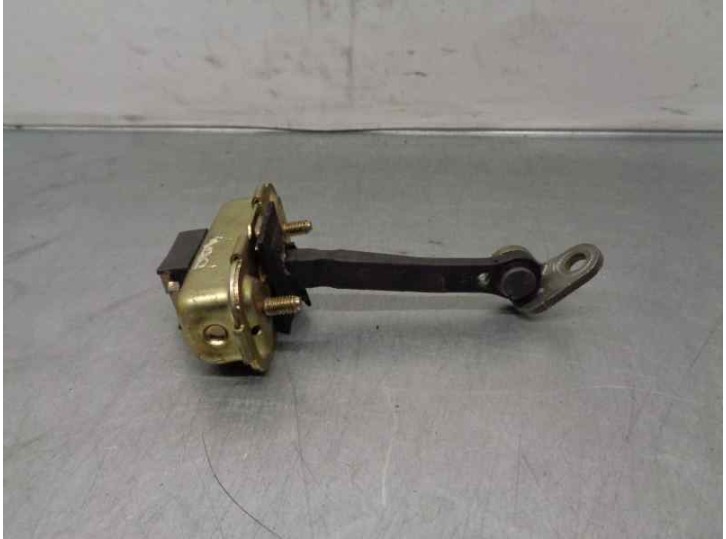 Recambio de retenedor puerta para ssangyong rodius 2.7 turbodiesel cat referencia OEM IAM   