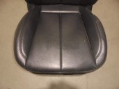 Recambio de asiento delantero derecho para ssangyong rexton w 2.0 td cat referencia OEM IAM CUERO NEGRO 5 PUERTAS