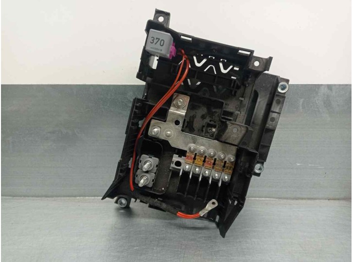 Recambio de caja reles / fusibles para audi q7 (4l) 3.0 v6 24v tdi referencia OEM IAM 7L0937548C 