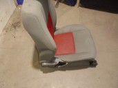 Recambio de asiento delantero derecho para dodge caliber 2.0 16v crd cat referencia OEM IAM 1DQ781DRAA TELA GRIS Y ROJA 5 PUERTA