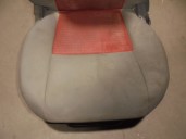 Recambio de asiento delantero izquierdo para dodge caliber 2.0 16v crd cat referencia OEM IAM 1DQ791DRAA TELA GRIS Y ROJA 5 PUER