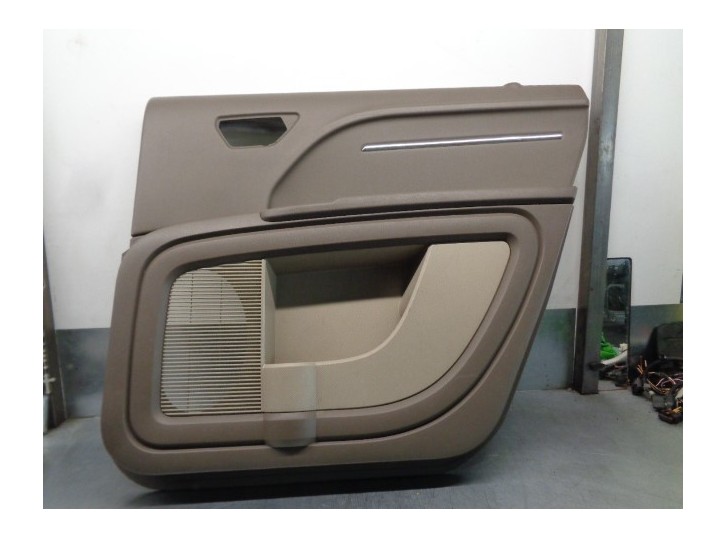 Recambio de guarnecido puerta trasera derecha para dodge journey 2.0 16v crd cat referencia OEM IAM 1BH041K7AC 1HX961K0AB 