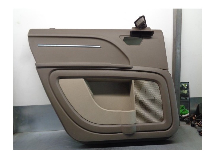 Recambio de guarnecido puerta trasera izquierda para dodge journey 2.0 16v crd cat referencia OEM IAM 1HX971K0AB 1BH051K7AC 