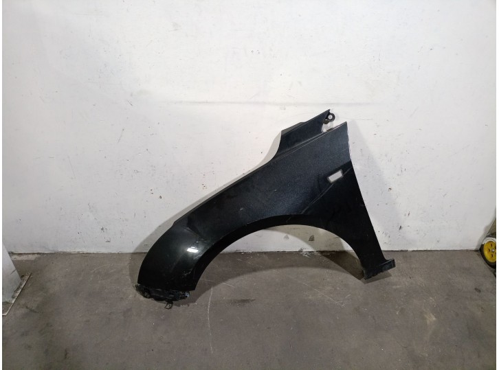 Recambio de aleta delantera izquierda para chevrolet cruze hatchback 2.0 diesel cat referencia OEM IAM 94560509 94560509 