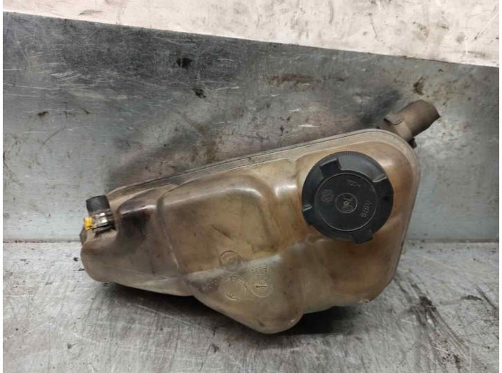 Recambio de deposito expansion para fiat punto berlina (176) 1.7 turbodiesel cat referencia OEM IAM 7745647  
