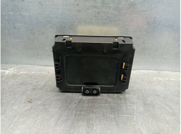 Recambio de pantalla multifuncion para opel zafira a elegance referencia OEM IAM 13106242  