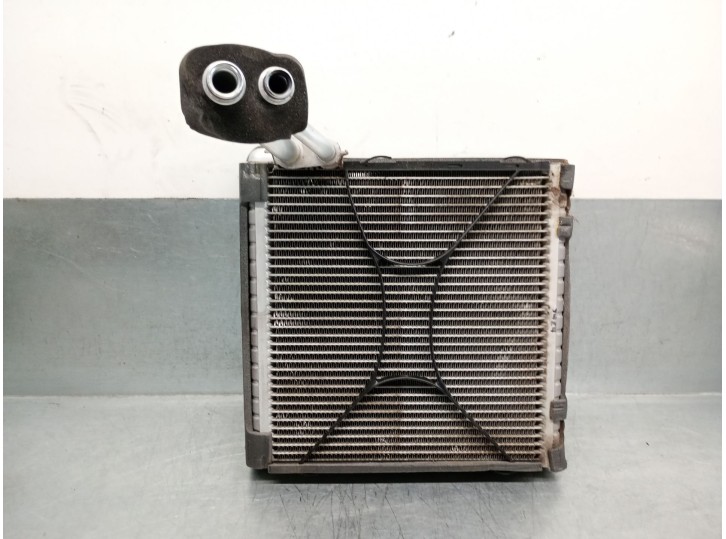 Recambio de evaporador aire acondicionado para bmw x1 (f48) sdrive 18 d referencia OEM IAM J2842 