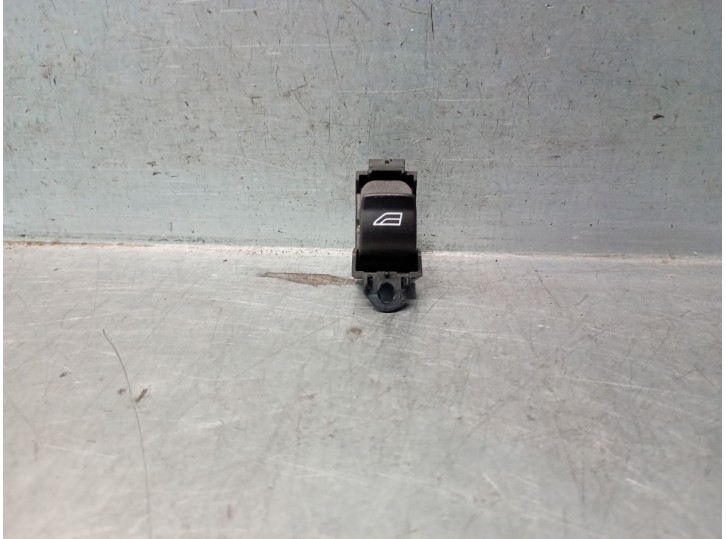 Recambio de mando elevalunas delantero derecho para volvo c30 (533) 1.8 referencia OEM IAM 30774162 30774162 