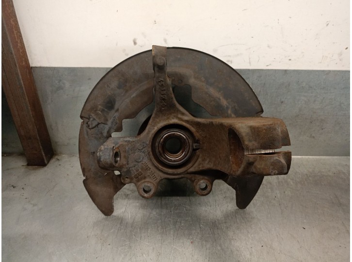 Recambio de mangueta delantera izquierda para volvo c30 (533) 1.8 referencia OEM IAM 3M513K171 30760282 