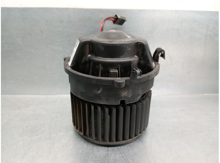 Recambio de motor calefaccion para bmw x1 (f48) sdrive 18 d referencia OEM IAM 64119297752 64119297752 201704047 DENSO