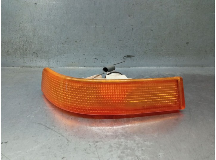 Replacement front right indicator light for Renault 5 (B/C40) 1.1 OEM IAM reference 7701349976 
