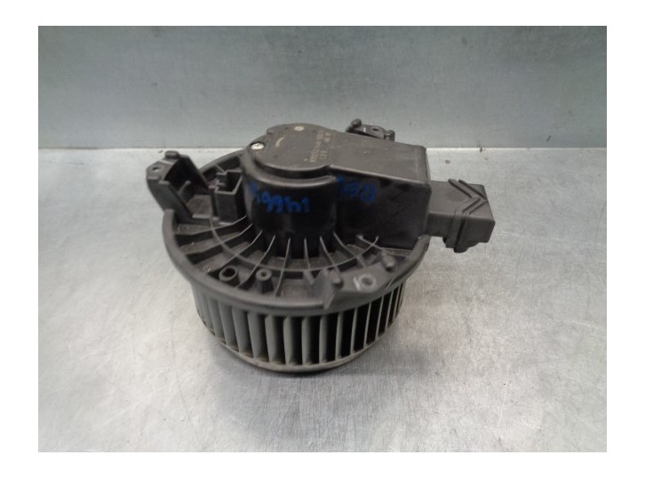 Replacement heater motor for Dodge Journey 2.0 16V CRD CAT OEM IAM reference AY2727005011 5191345AA 
