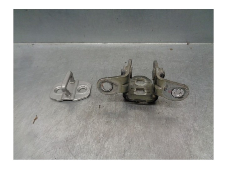 Recambio de bisagra puerta para dodge journey 2.0 16v crd cat referencia OEM IAM 5074257AB 4589050AA 