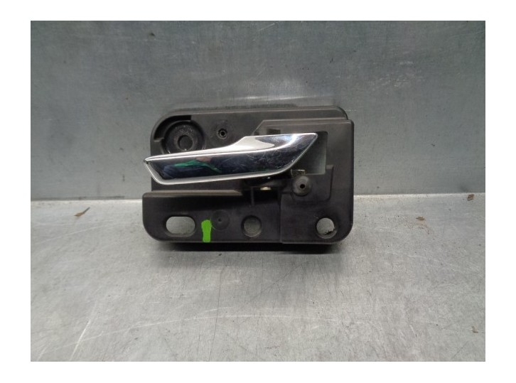 Recambio de maneta interior delantera derecha para dodge journey 2.0 16v crd cat referencia OEM IAM 68043746AA 96209910 