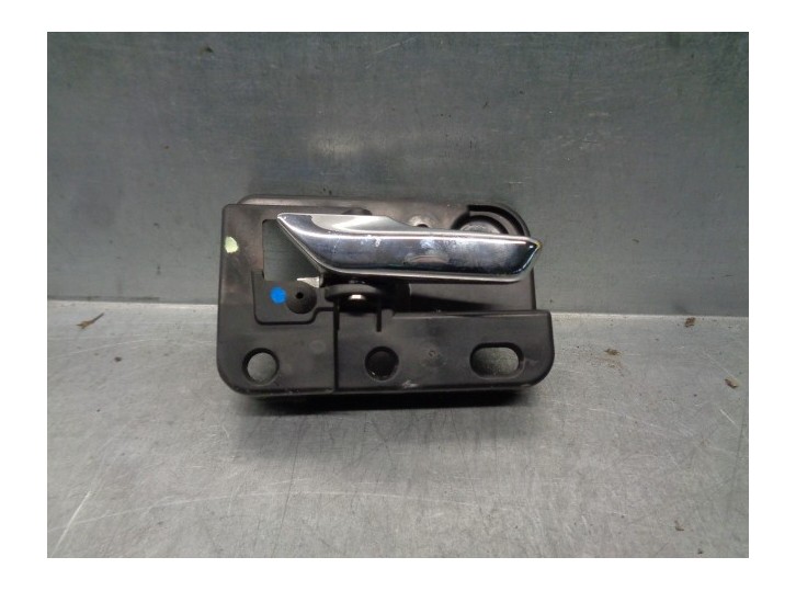 Recambio de maneta interior trasera izquierda para dodge journey 2.0 16v crd cat referencia OEM IAM 68043747AA 96210010 
