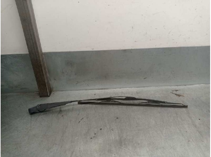 Recambio de brazo limpia trasero para daewoo nubira berlina 2.0 cat referencia OEM IAM 