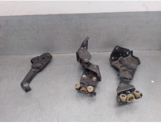 Recambio de bisagra puerta para mercedes-benz citan furgoneta/monovolumen (w420) 1.5 110 cdi (420.623) referencia OEM IAM 777941