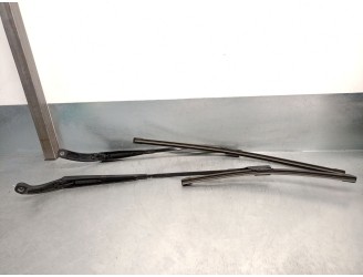 Recambio de brazo limpia delantero derecho para audi a3 (8v1, 8vk) 2.0 tdi referencia OEM IAM 8V1955407  